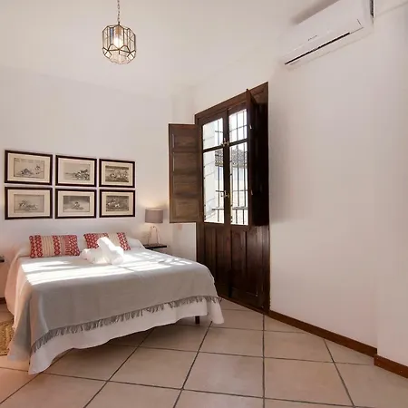 Tuguest Pool House Albaicin * Granada