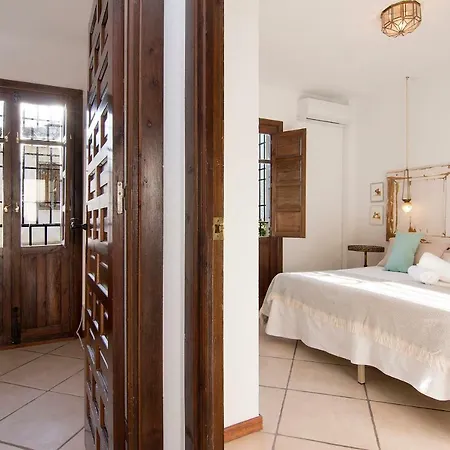 Tuguest Pool House Albaicin